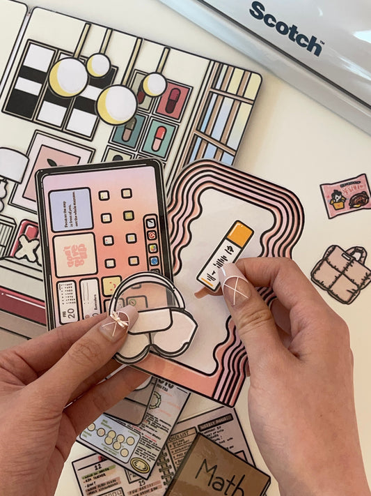 How to Encourage Your Child to Play Independently (+ printables!)