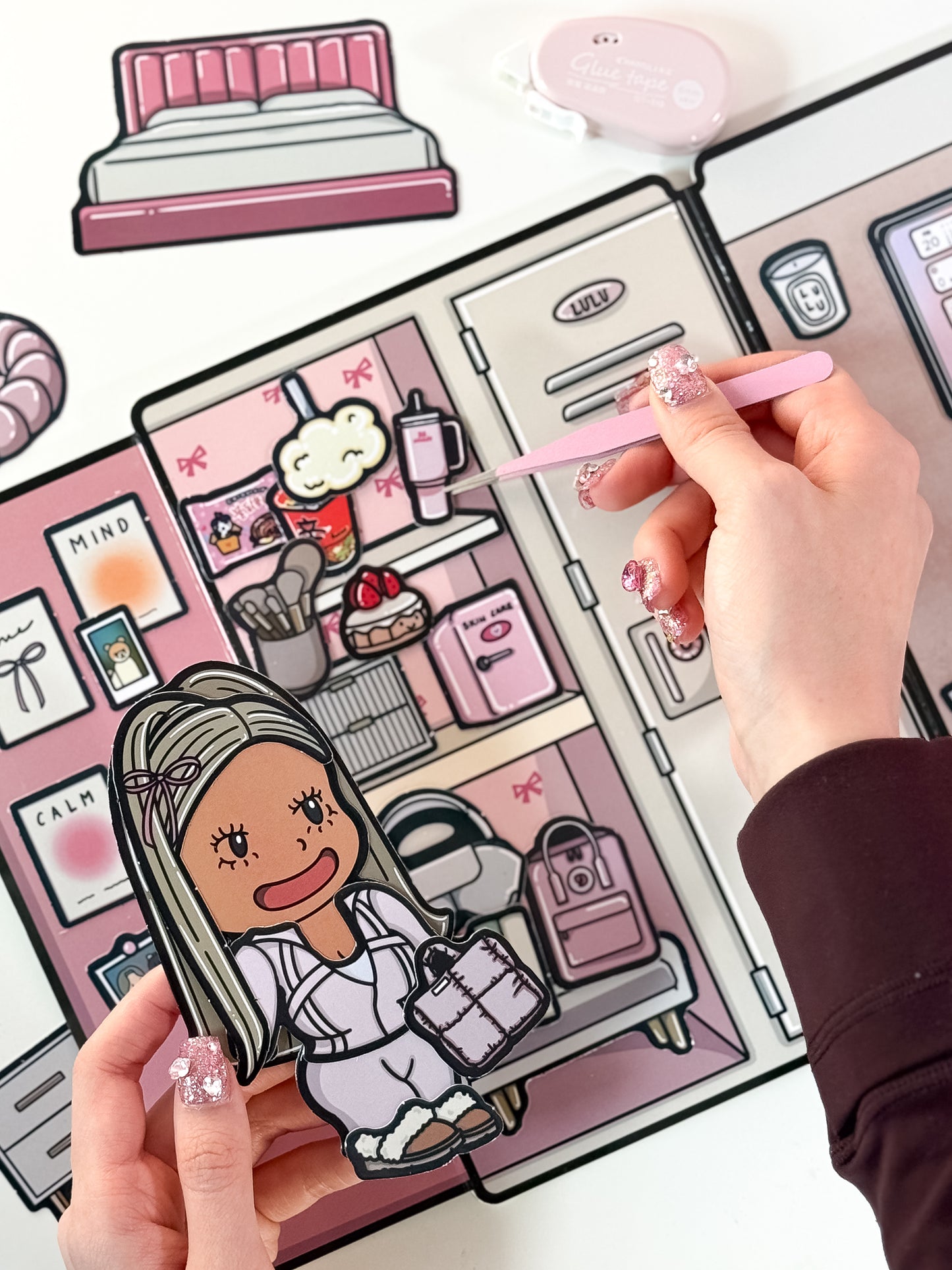 That Girl Aesthetic: Paper Doll Book Kit (Premade Book)